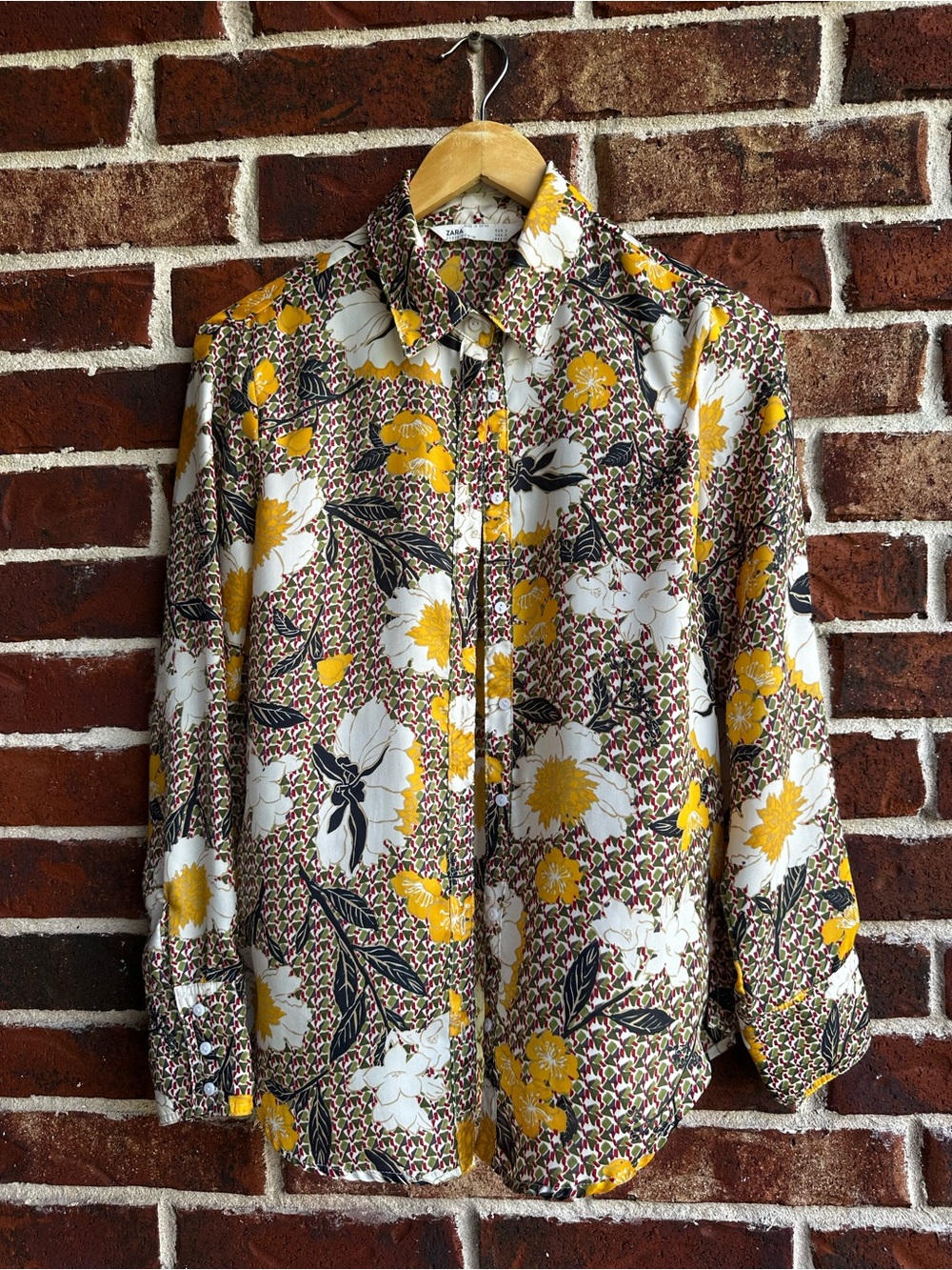 Zara Floral Lightweight Button-Up Shirt Jacket in Yellow White Black